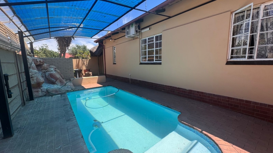 3 Bedroom Property for Sale in Beaconsfield Northern Cape